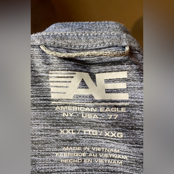American Eagle - Reflective Logo Athletic T-Shirt - XXL - Picture 2 of 3